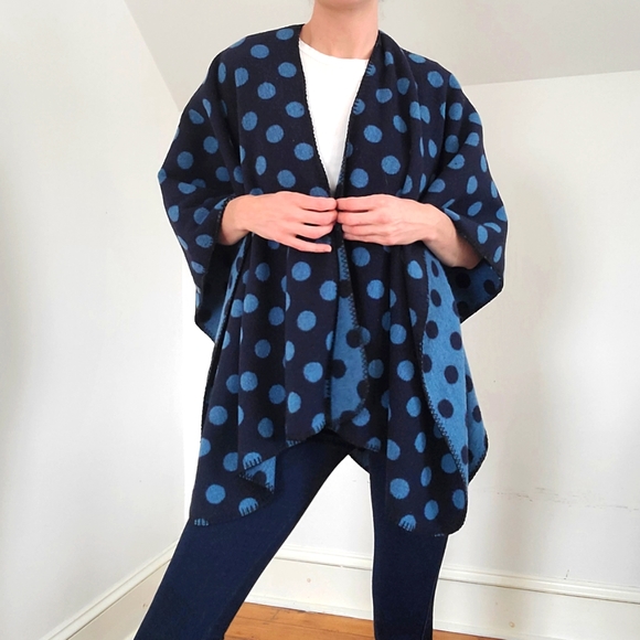 VINTAGE - Polka dot poncho - Picture 2 of 16